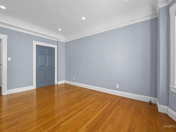4th image of 312 Fillmore St APT 26