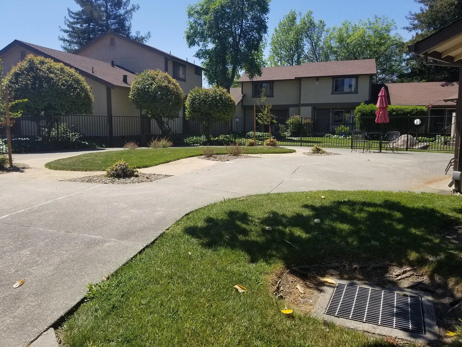 Vista Del Robles Apartments — Photo 2