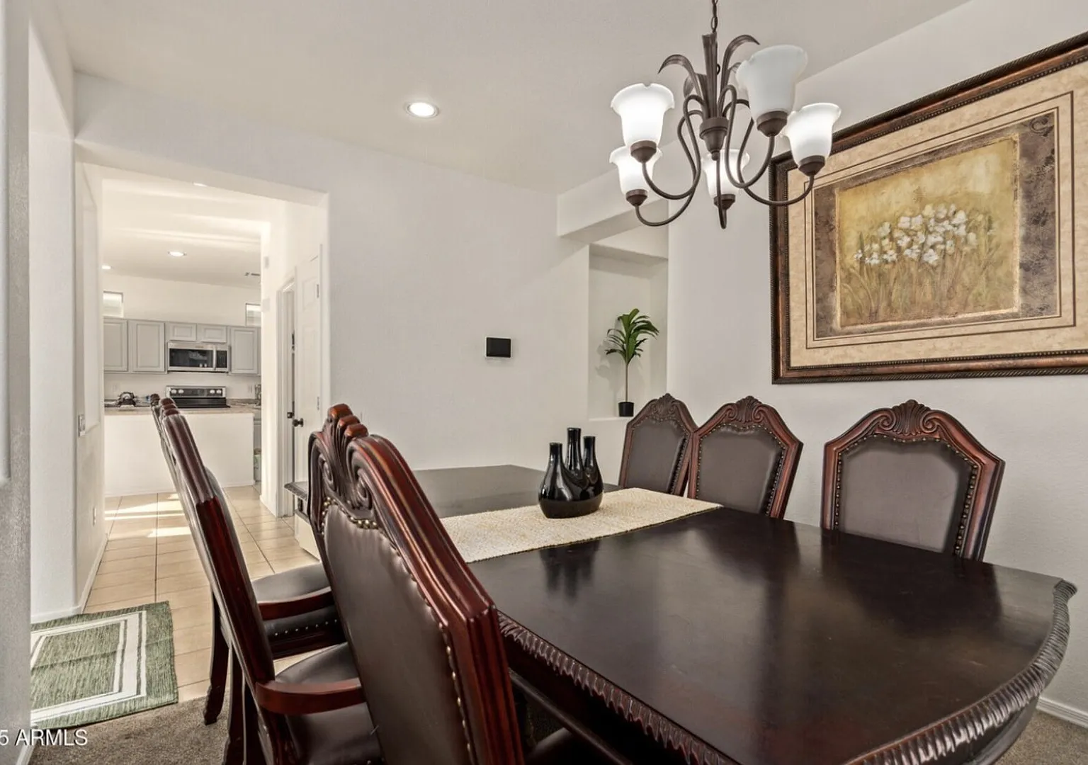 Fully renovated Family home in phoenix — Photo 3