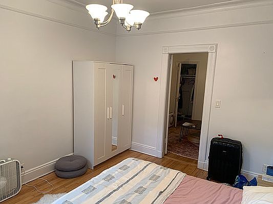 3rd image of 208 E 87th St APT 2W