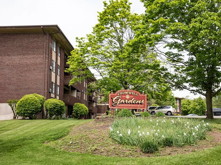 2223 Cromwell Hills Dr #2223 — Photo 2