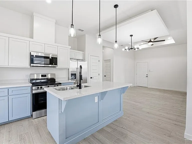 5709 Notre Dame Ave #1 — Photo 4