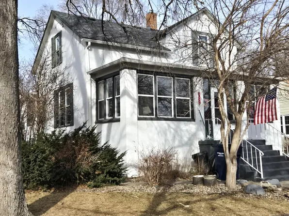 302 E Wynoka St, Pierre, SD 57501