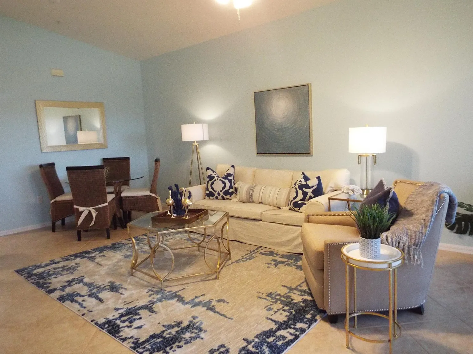 3 bed, 1043 sqft, $1,600 — Photo 2