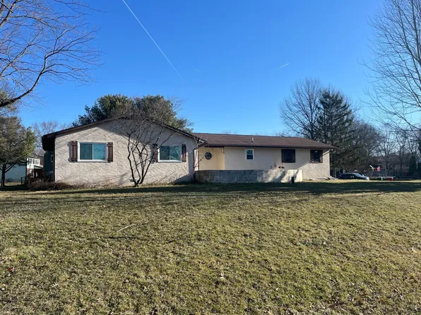 15 Dover Ct SW, Reynoldsburg, OH 43068