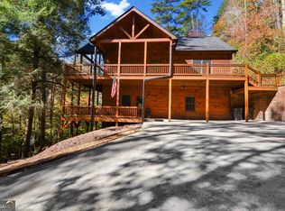 332 Clark Trl, Ellijay, GA 30540