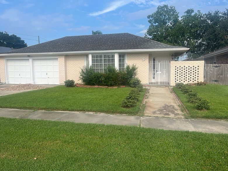 1st image of 22 Brittany Dr