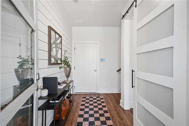 2 bed, 2.5 bath, 1657 sqft, $2,895 — Photo 3