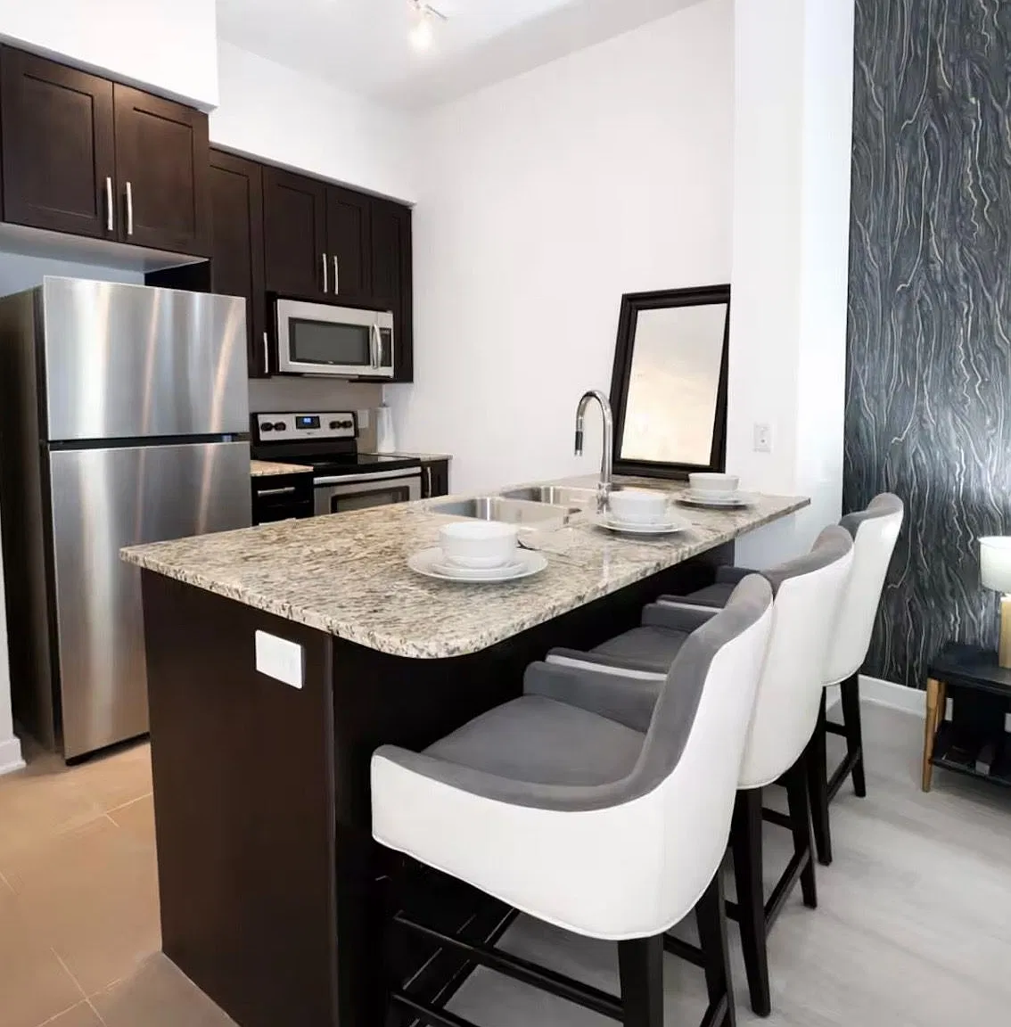 2 bed, $2,350 — Photo 3