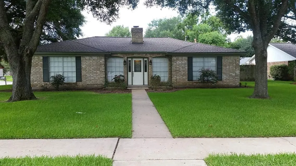 3 bed, 1784 sqft, $1,900 — Photo 1