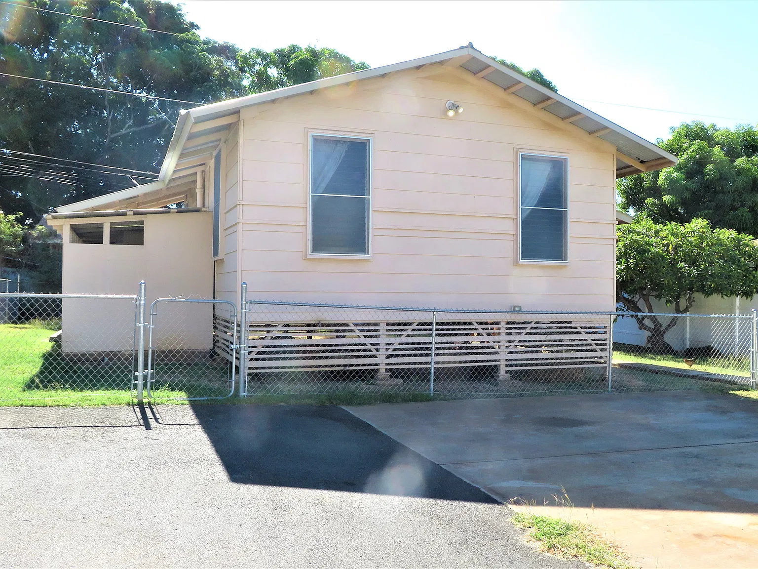 2 Bedroom/1 Bath House — Photo 4