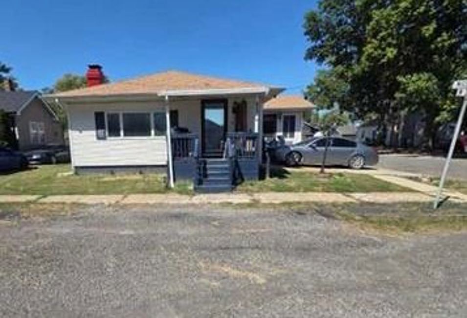 1st image of 629 N 3rd St