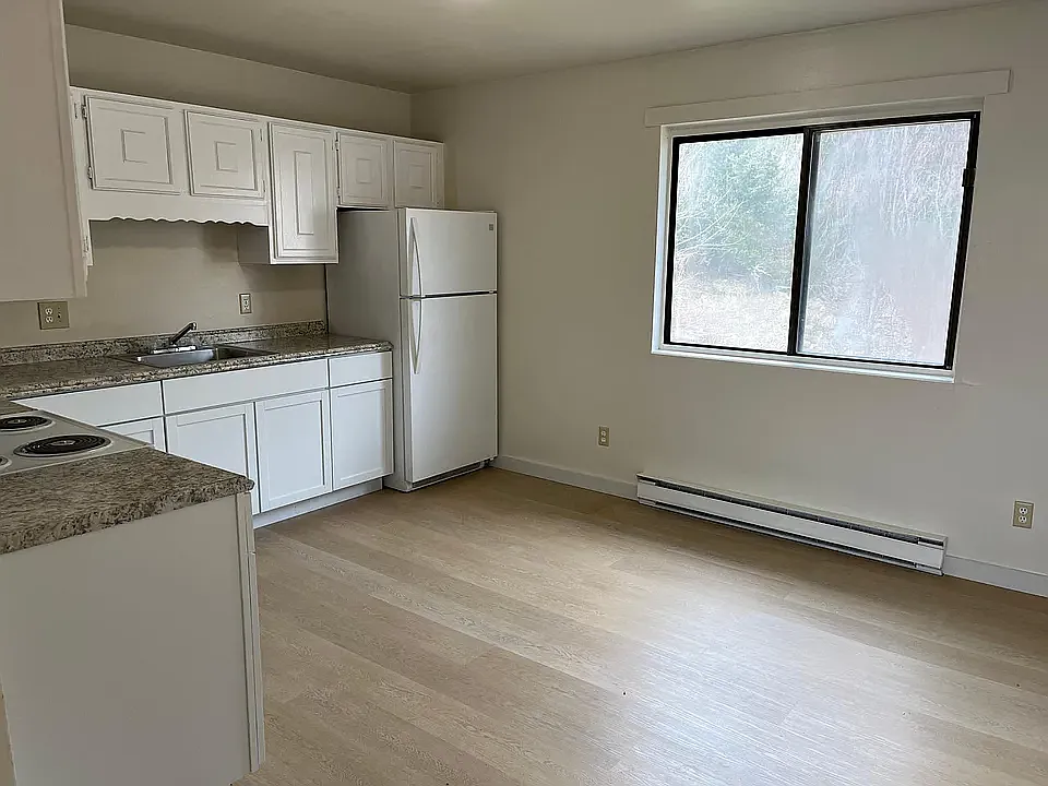 Stone Bridge Apartments — Photo 2