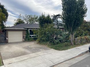 11 Bryan Ave, Napa, CA 94558