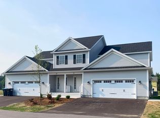 28 Greenbrook Cir #3, Milton, VT 05468