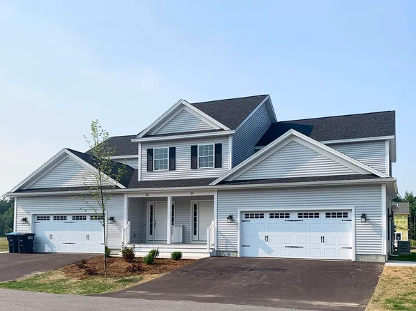 28 Greenbrook Circle #3, Milton, VT 05468