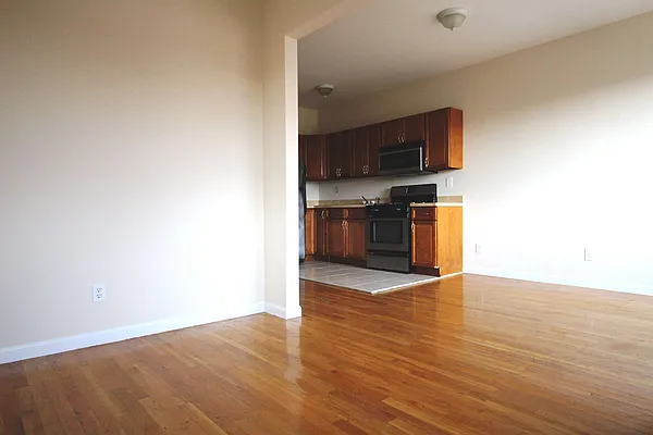 Rented by Rental Solutions Inc | media 9