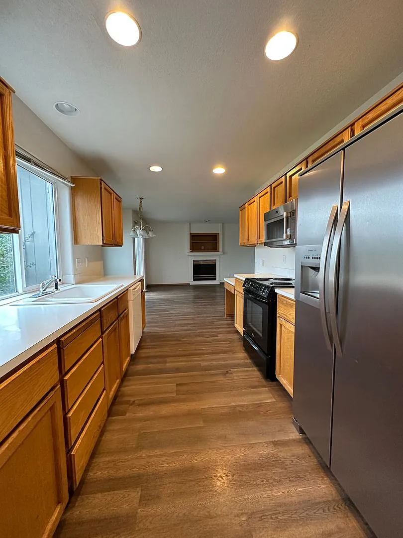 13042 SW Mayview Way ~ Excellent Progress Ridge Home! — Photo 3