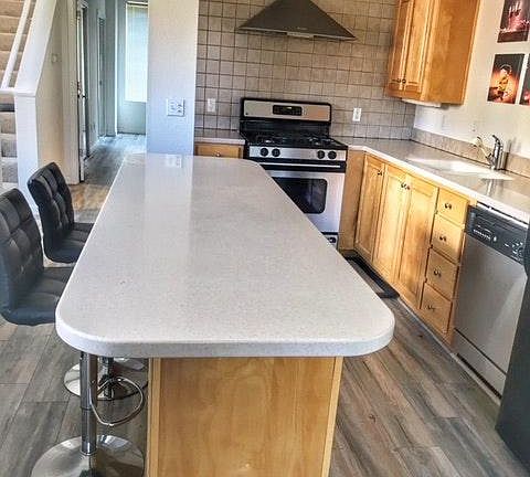 4th image of 424 Harriet Ln