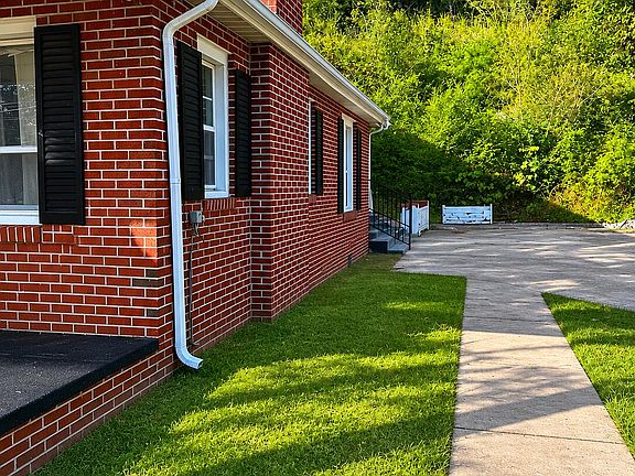2nd image of 1426 Kentucky #40