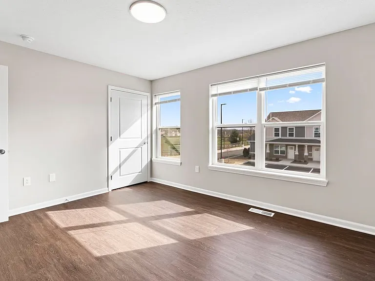 Pebble Village Townhomes — Photo 38