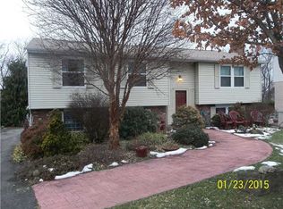 1868 George Cir, Irwin, PA 15642