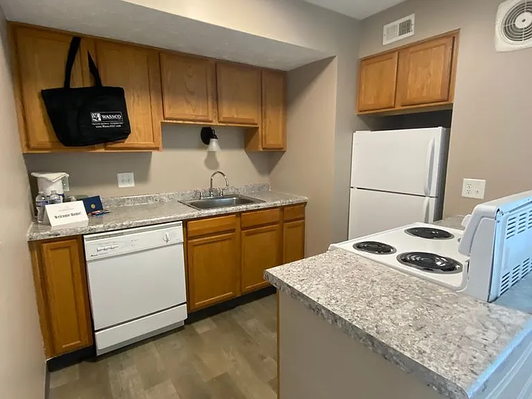 Southdale Square Apartments — Photo 165