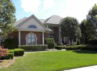21102 Maybury Park Dr, Northville, MI 48167