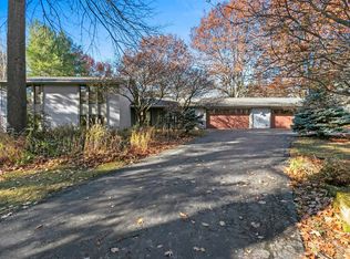 53 Parkview Dr, Appleton, WI 54913