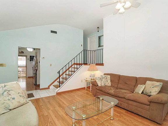 4th image of 3007 Connecticut Ave