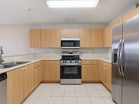 4th image of 836 Imperial Lake Road