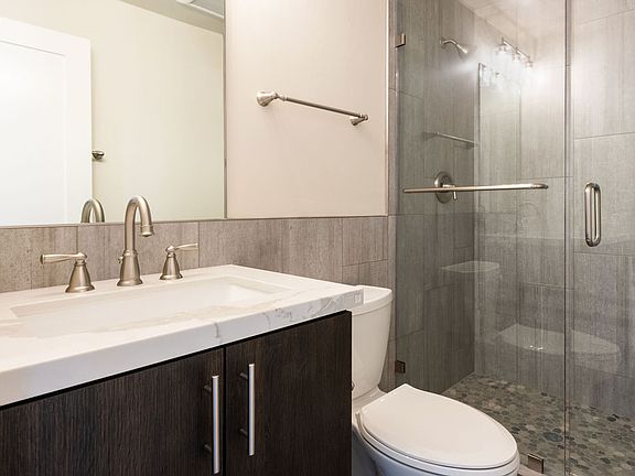 2nd image of 1036 Tourmaline St APT G