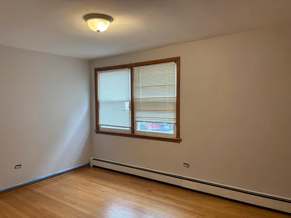 5204 N Potawatomie Ave #1W, Chicago, IL 60656