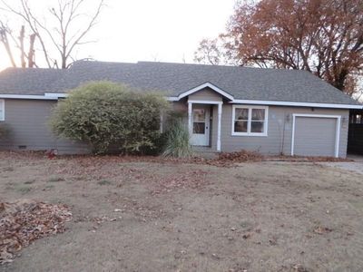 1802 S 15th St, Chickasha, OK, 73018