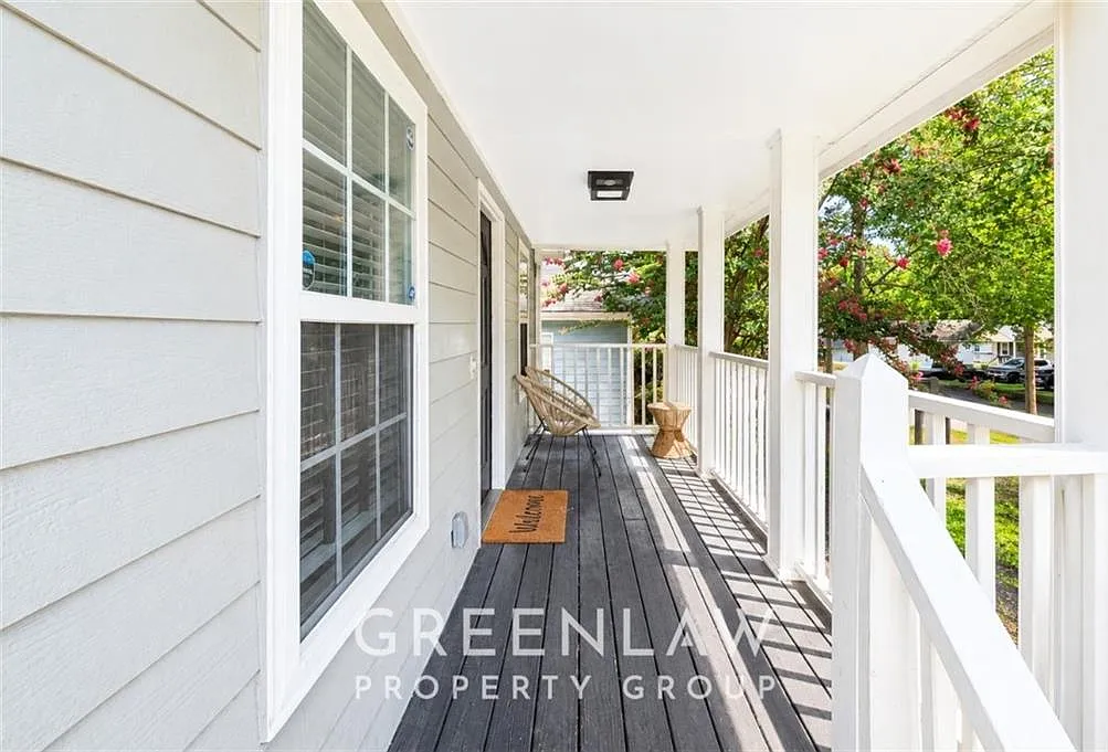 4 bed, 2.0 bath, 1628 sqft, $2,845 — Photo 3