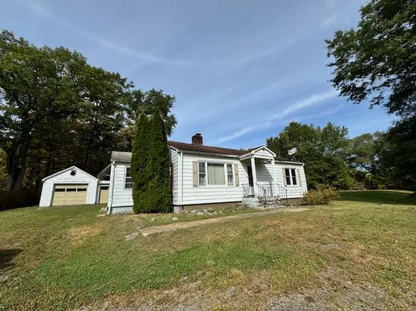 221 State Route 32 N, New Paltz, NY 12561