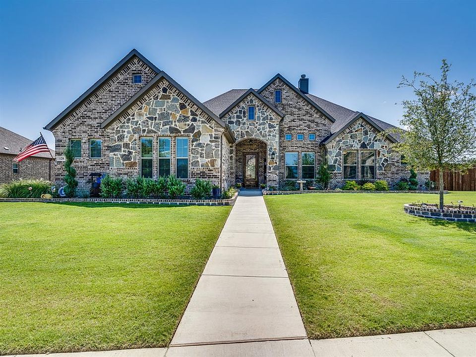 1st image of 128 Water Garden Dr