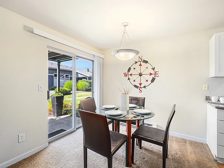 Rainier Pointe — Photo 18