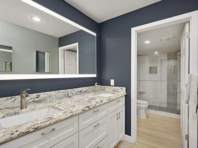 603 Lake St #115 — Photo 16