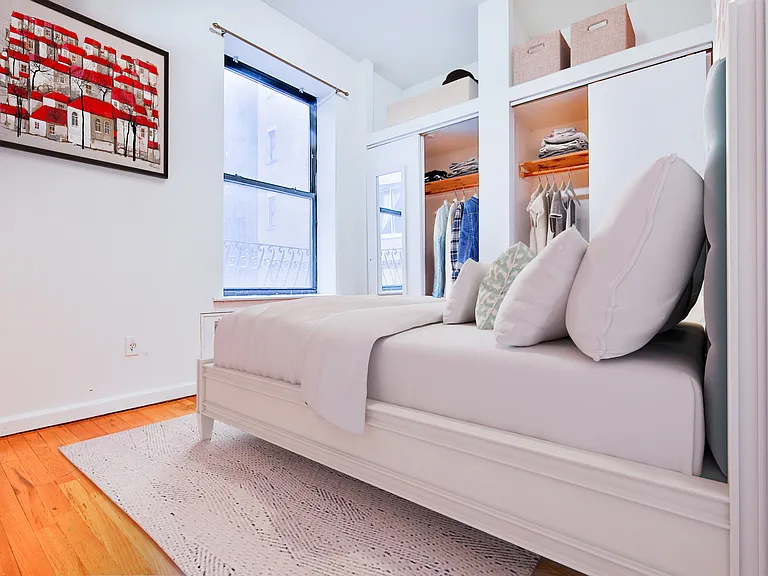 102 W 80th St #46 — Photo 5