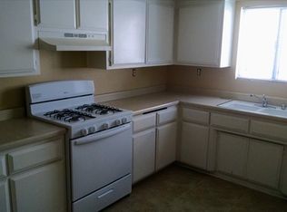 15926 Green Hill Dr APT 2, Victorville, CA 92394