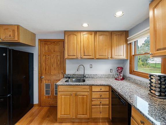 4th image of 20 Jeffrey Rd
