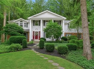 105 Tanglewood Dr W, Orchard Park, NY 14127