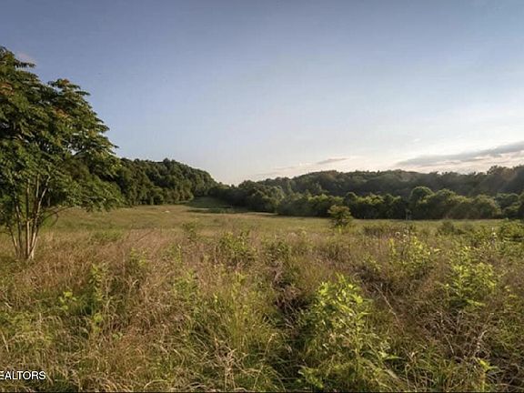 2nd image of 2131 Hiwassee Rd