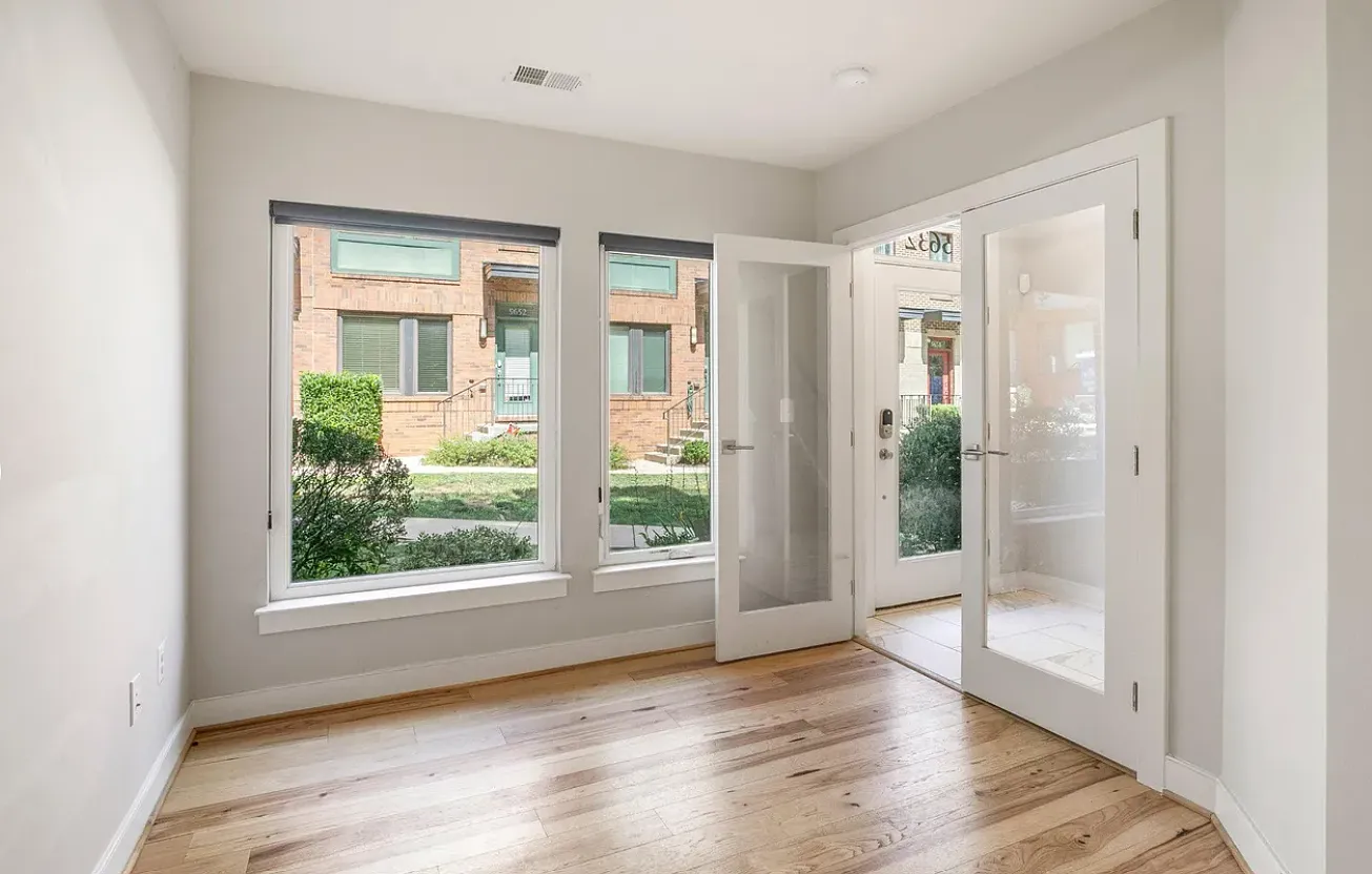 4 bed, 3.5 bath, 1812 sqft, $3,250 — Photo 3