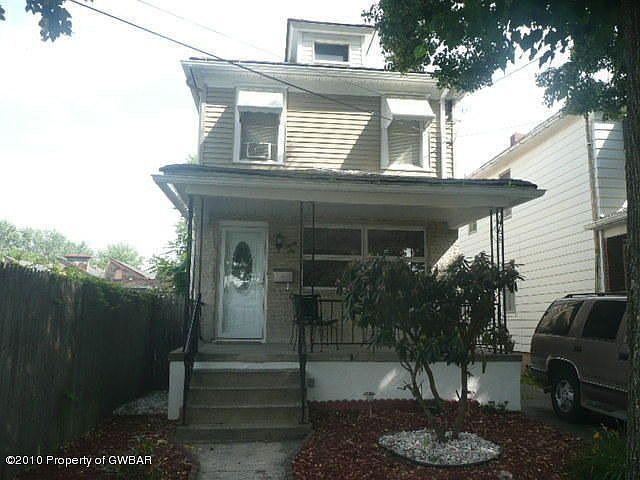 2nd image of 36 Vulcan St