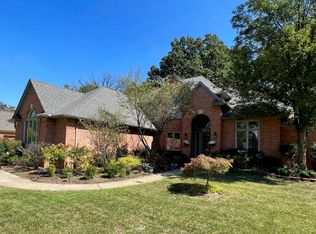 55456 Apple Ln, Utica, MI 48316