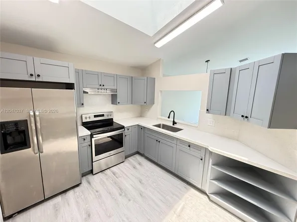10113 SW 223rd Ter, Cutler Bay, FL 33190