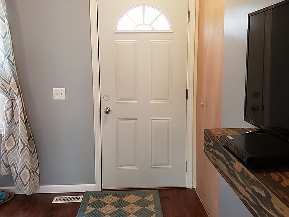 4th image of 2129 S Sara Dr