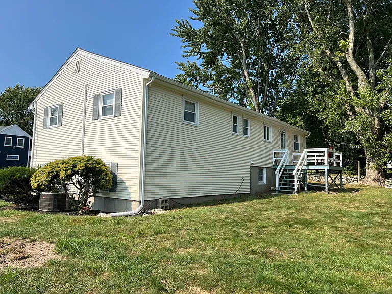 7 Wedgewood Dr — Photo 2